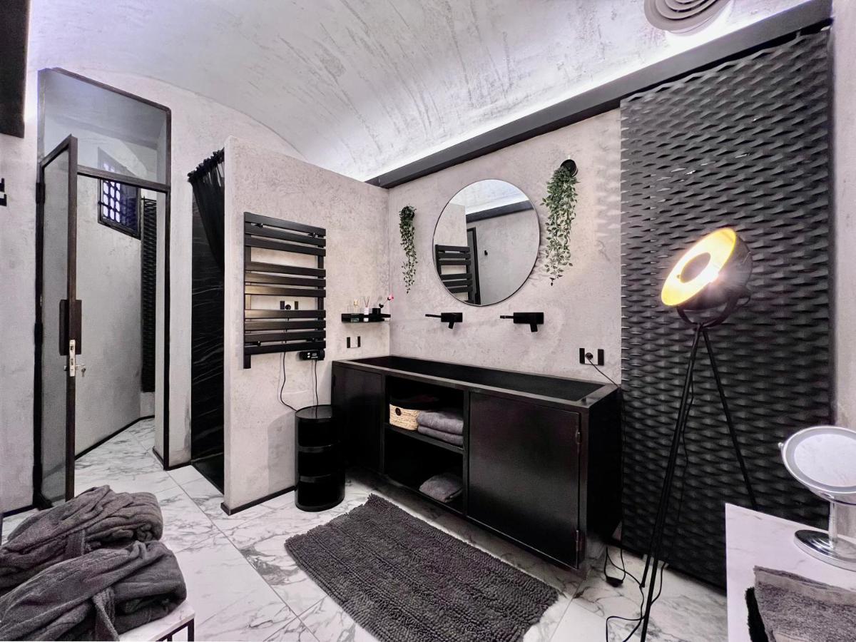Romantic Wellness Apartment Colosseo Экстерьер фото