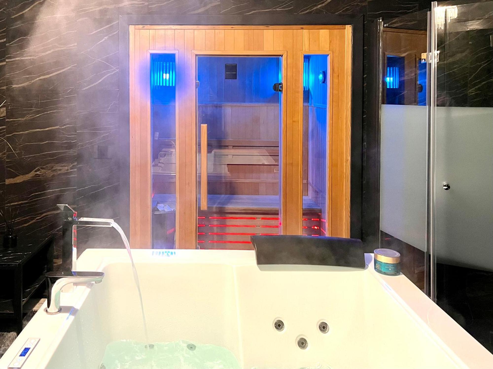 Romantic Wellness Apartment Colosseo Экстерьер фото